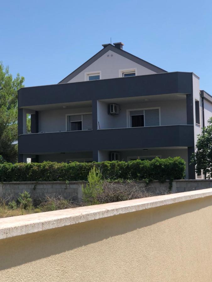 Apartment Miaantonia Vrsi